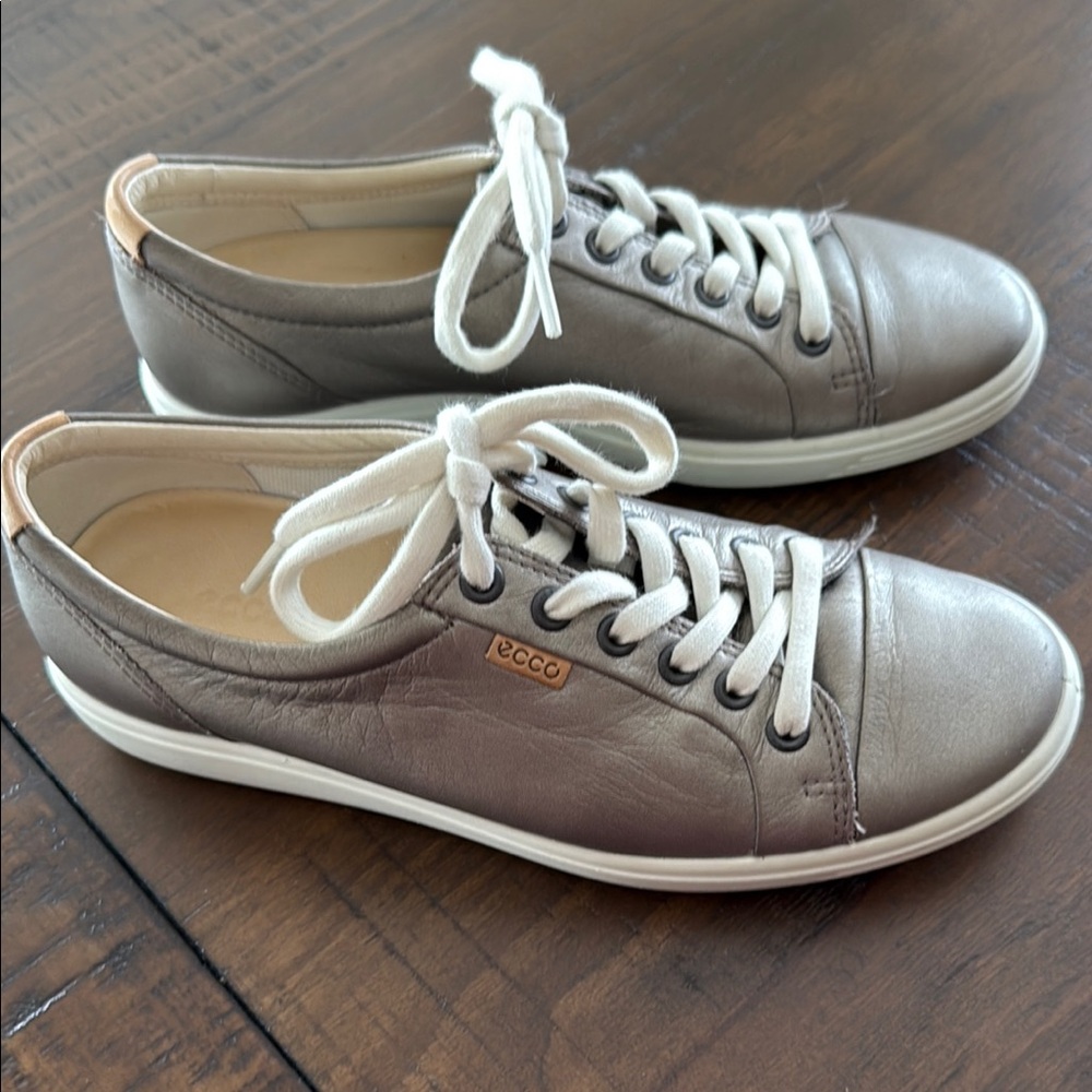 Ecco Soft 7 leather, stone metallic sneakers
